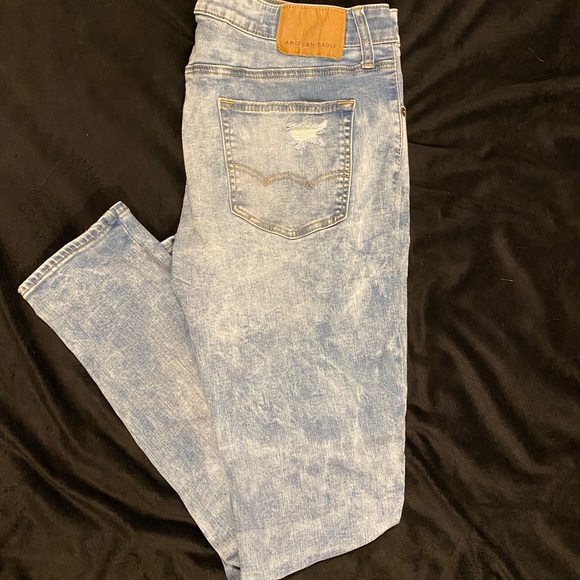 Distressed jeans - Picture 3 of 3